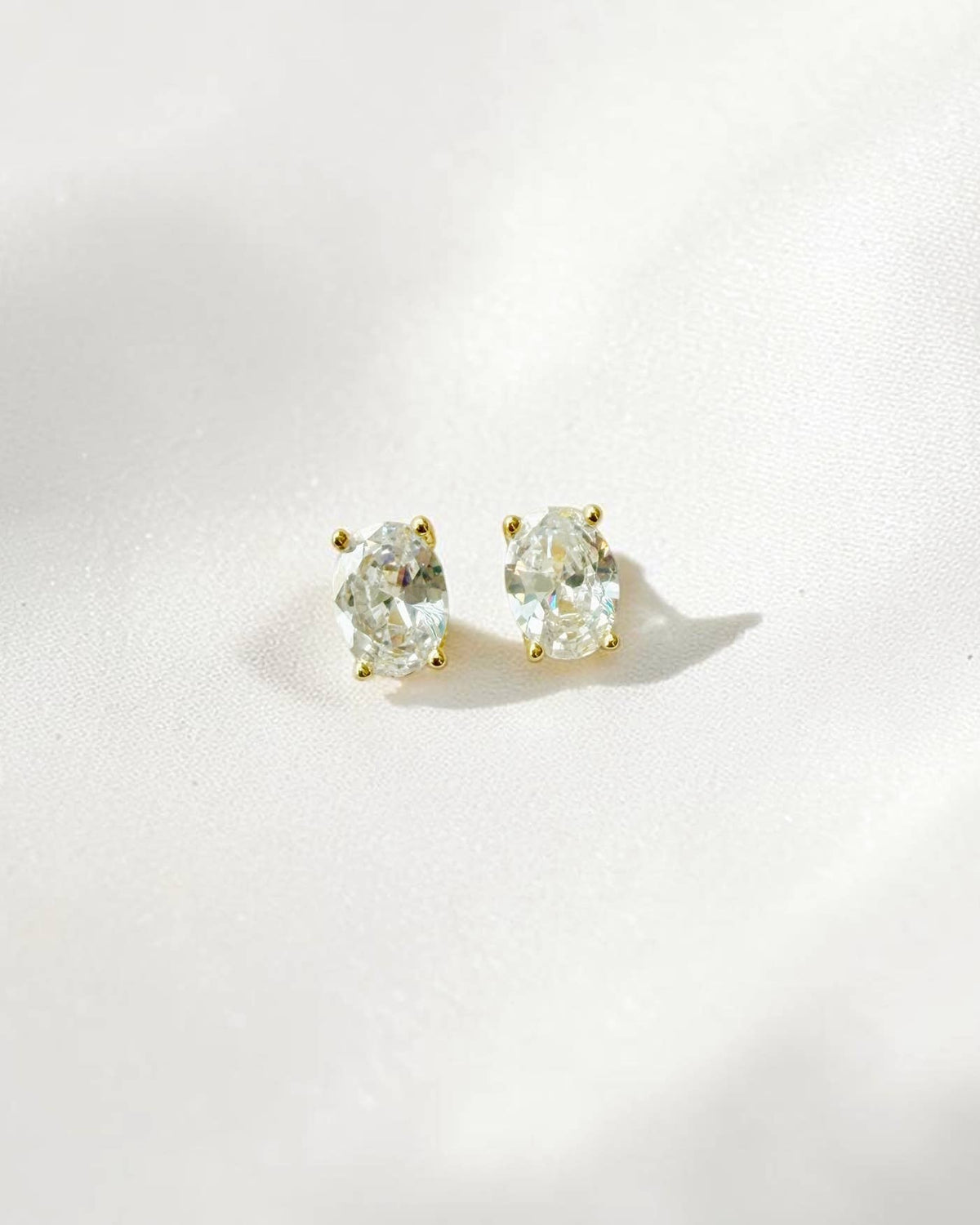 Lucy CZ Diamond Stud Earrings | 14K Gold Filled