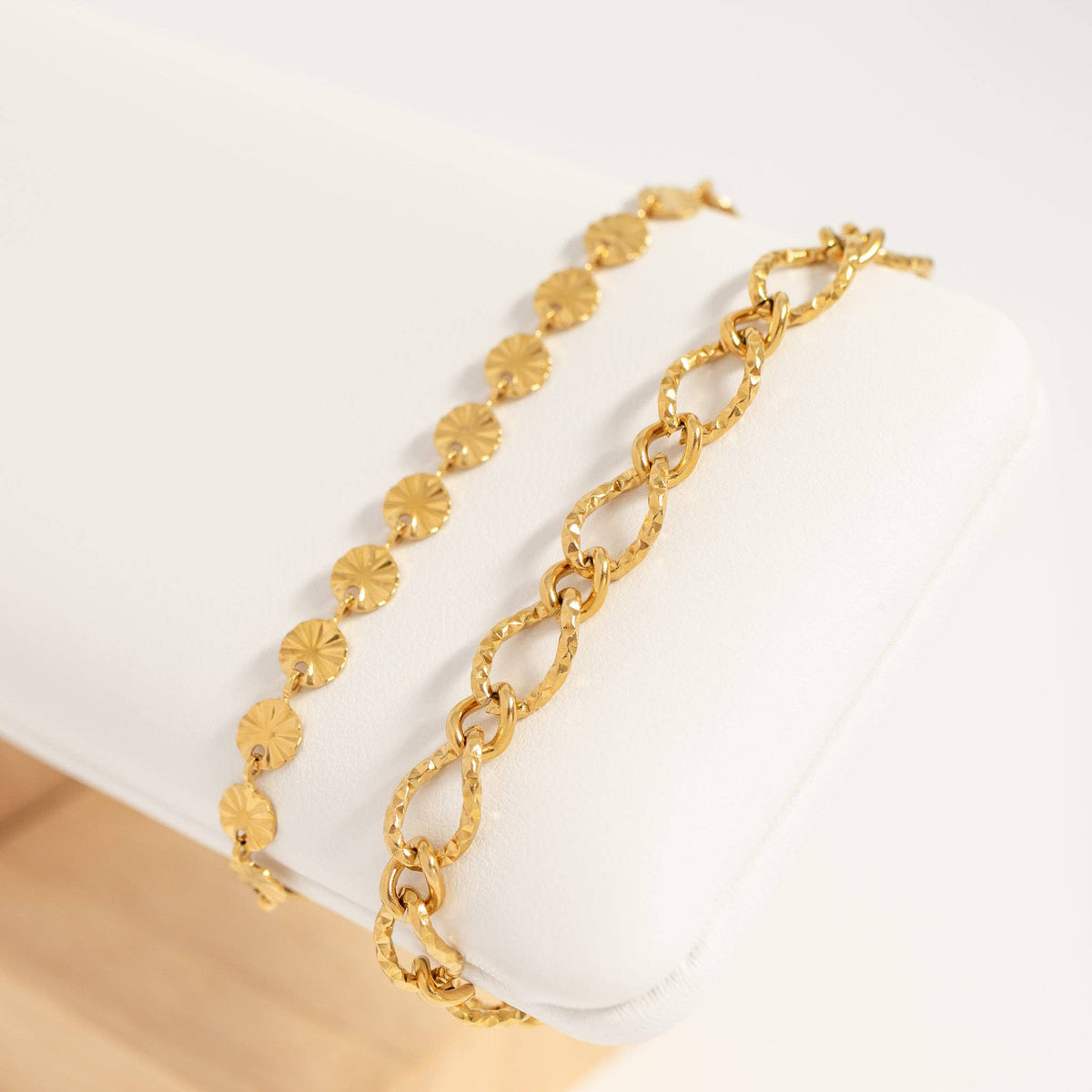 Juliette Hammered Oval Bracelet | Waterproof Gold  & Silver Jewelry