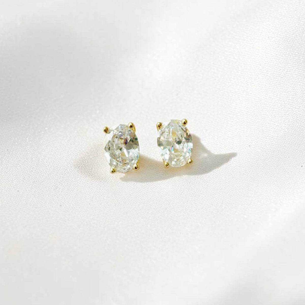 Lucy CZ Diamond Stud Earrings | 14K Gold Filled