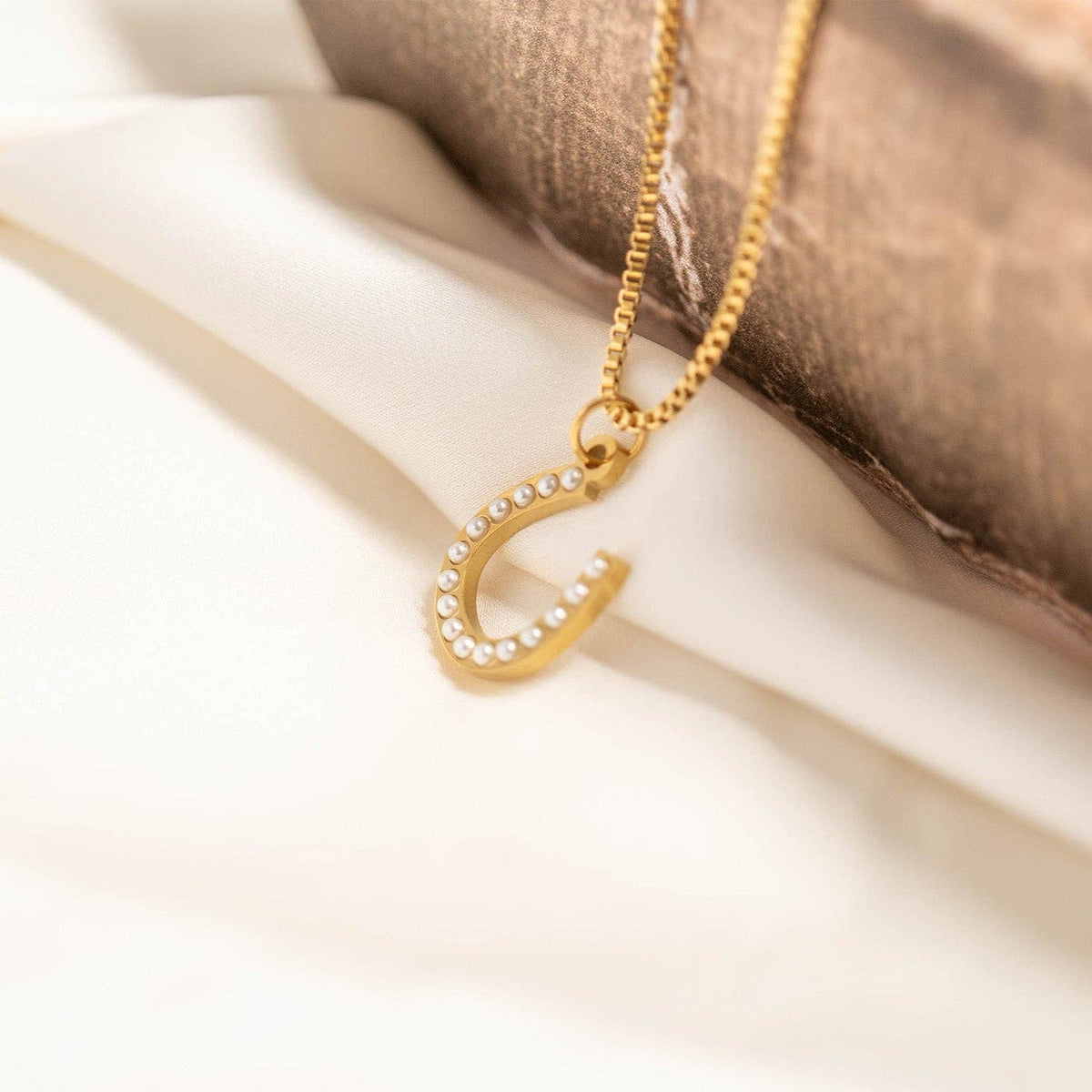 Pearl Beaded Horseshoe Charm | 18K Gold PVD