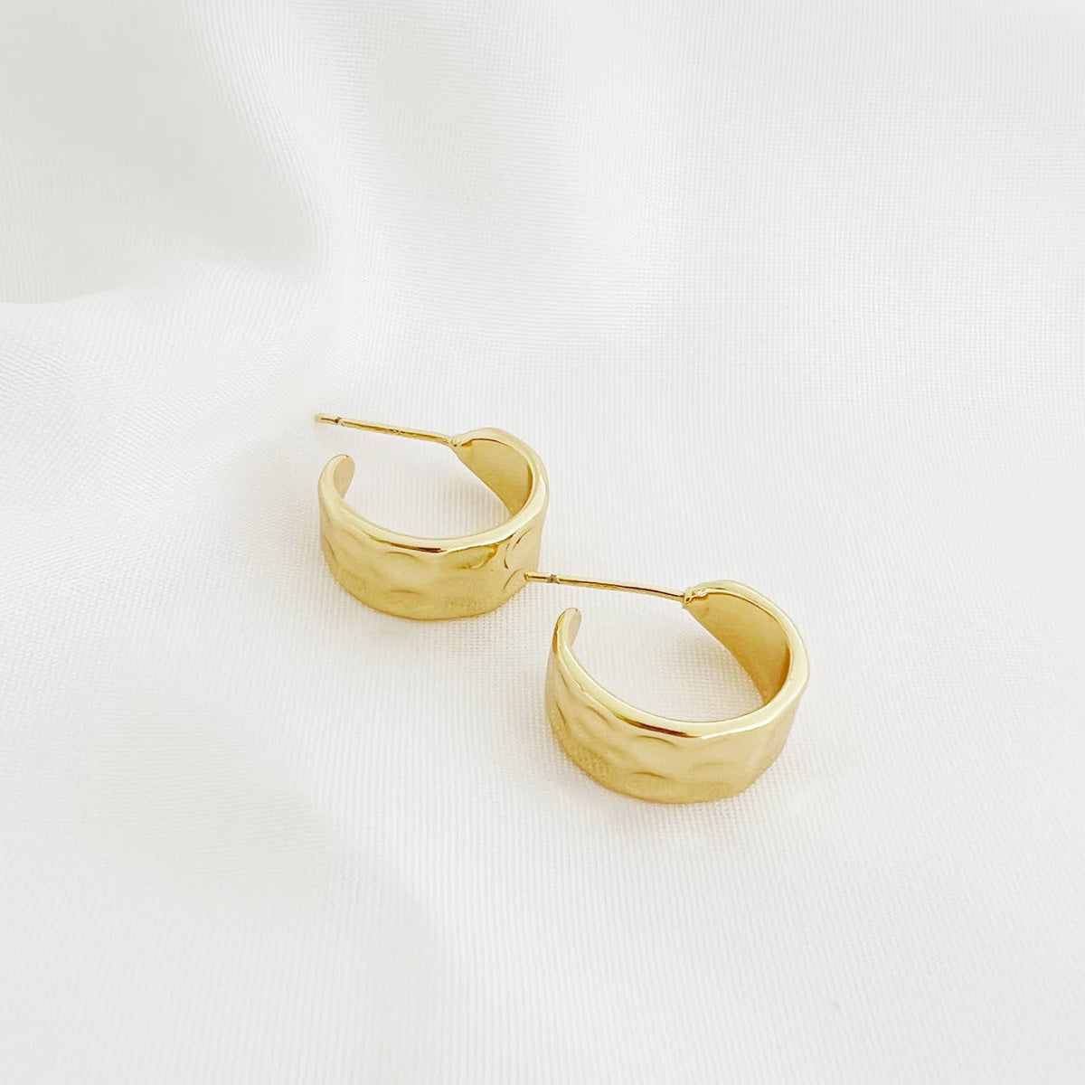 Lightweight London Hammered Hoop Earrings