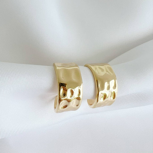 London Hammered Hoop Earrings in 14K gold-filled finish