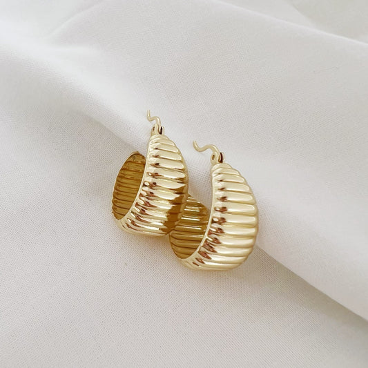 Made You Look textured dome hoop earrings in gold-filled finish